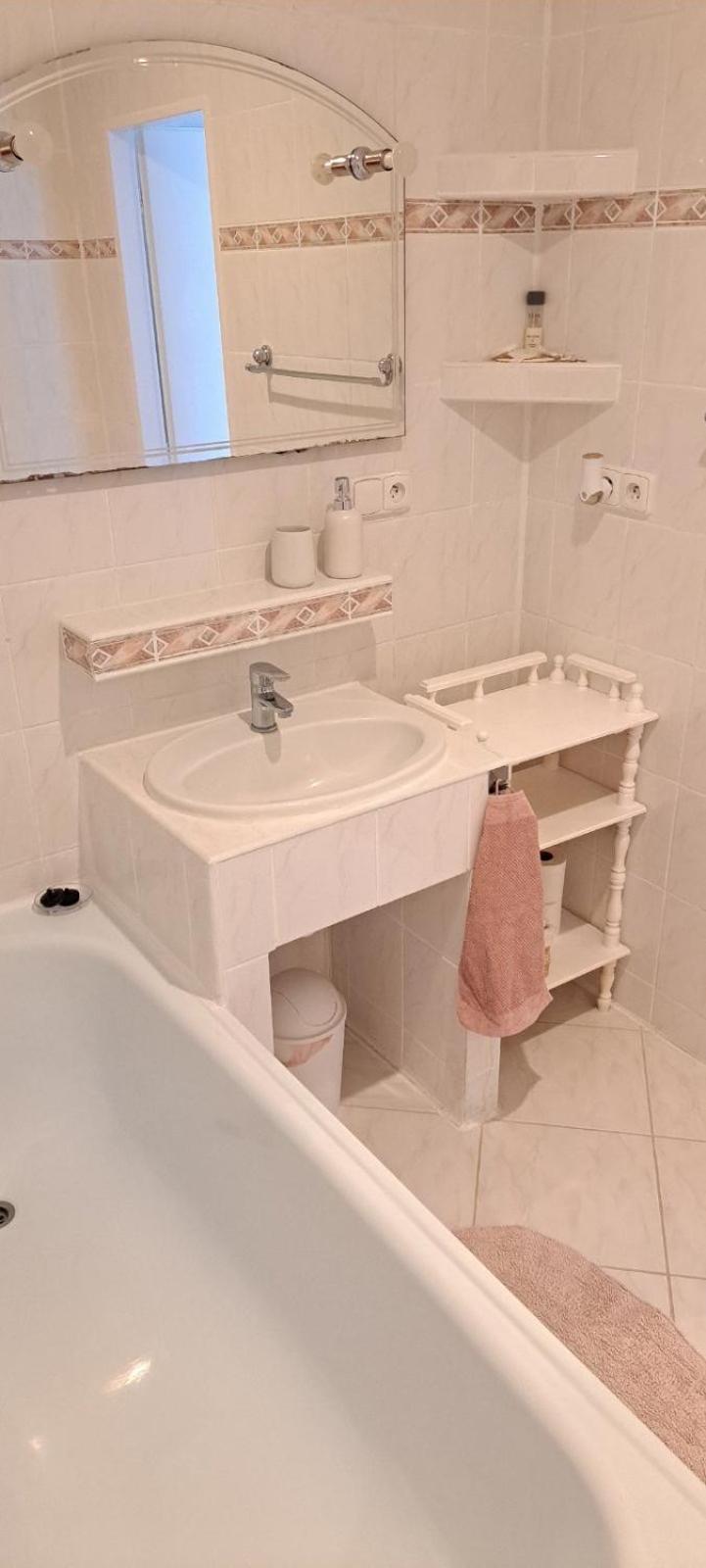 Útulný apartmán blízko centra Michalovce Exterior foto